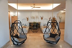 Hoposa Pollentia - Adults Only