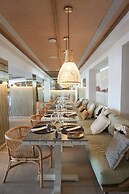 Hoposa Pollentia - Adults Only