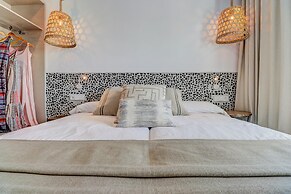 Hoposa Pollentia - Adults Only