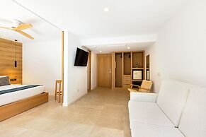 Las Gaviotas Suites Hotel