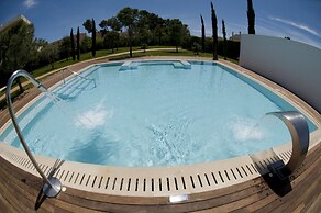 Las Gaviotas Suites Hotel