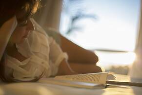 Las Gaviotas Suites Hotel