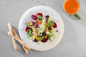 Las Gaviotas Suites Hotel