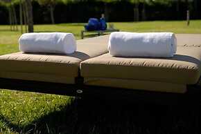 Las Gaviotas Suites Hotel