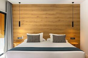 Las Gaviotas Suites Hotel