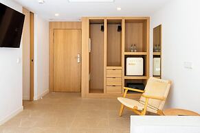 Las Gaviotas Suites Hotel