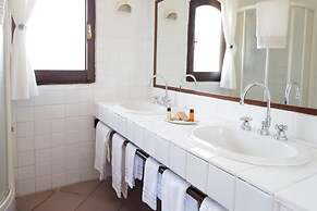 La Jacia Hotel & Resort