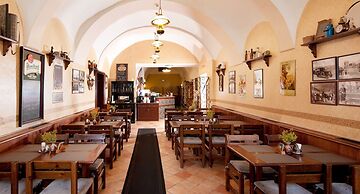 Hotel Concertino Zlatá Husa