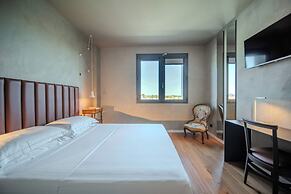 Point Hotel