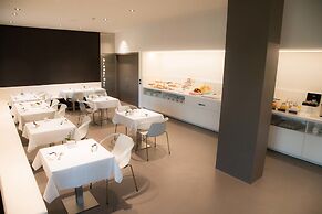Point Hotel