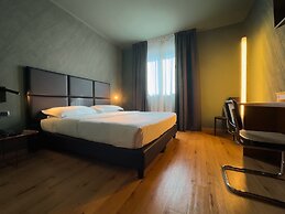 Point Hotel