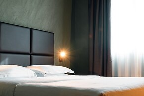 Point Hotel