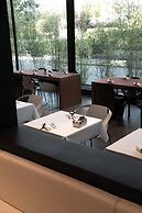 Point Hotel
