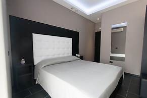 Fly Boutique Hotel