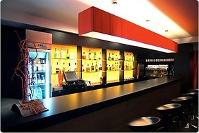Hotel Món Sant Benet