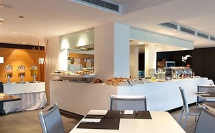 Hotel Món Sant Benet