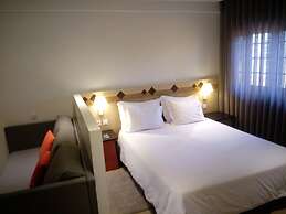 Aveiro Center Hotel