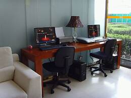 Super House International