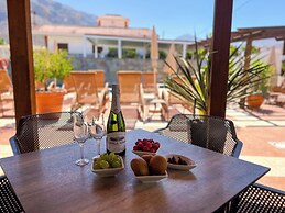 Hotel La Aldea Suites