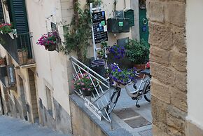 Casa Patronale Tipica Siciliana Home B&B TreMetriSoprailCielo camere c