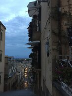 Casa Patronale Tipica Siciliana Home B&B TreMetriSoprailCielo camere c