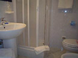 Bed and Breakfast Brezza Marina e Ristorante Shoreline