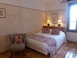 Hotel Charembeau