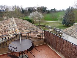 Hotel Charembeau