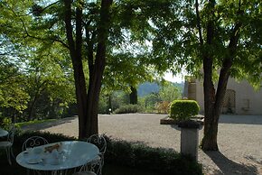 Hotel Charembeau