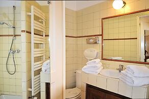Hotel Charembeau