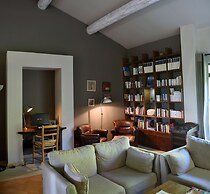Hotel Charembeau