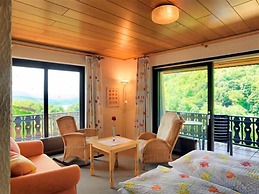 Hotel Garni Belvedere, das BIO Hotel & SuiteHotel am Ederse