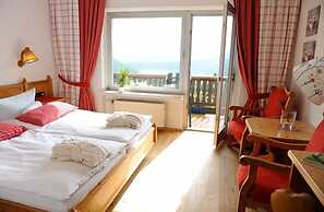 Hotel Garni Belvedere, das BIO Hotel & SuiteHotel am Ederse