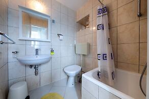 Mira Sea Front Guesthouse