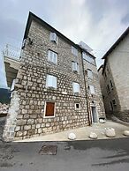 Mira Sea Front Guesthouse