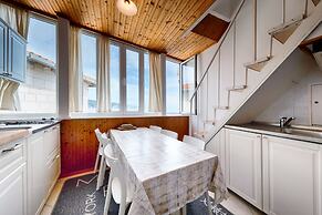 Mira Sea Front Guesthouse