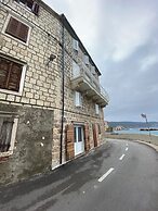 Mira Sea Front Guesthouse