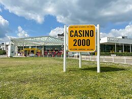 Hôtel Casino 2000 - Adult Guests Only