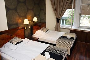 Evergreen Budapest Bed & Breakfast and Guest House