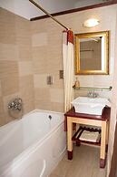 Evergreen Budapest Bed & Breakfast and Guest House