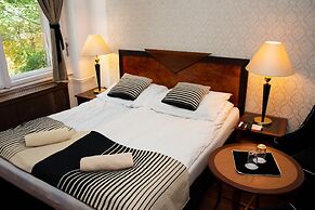 Evergreen Budapest Bed & Breakfast and Guest House