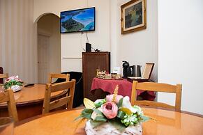 Evergreen Budapest Bed & Breakfast and Guest House