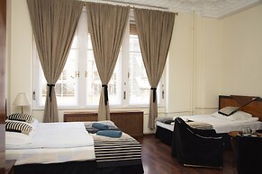 Evergreen Budapest Bed & Breakfast and Guest House