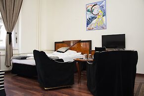 Evergreen Budapest Bed & Breakfast and Guest House