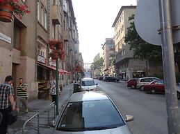 Evergreen Budapest Bed & Breakfast and Guest House