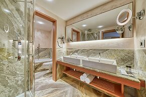 Majestic Mountain Charme Hotel