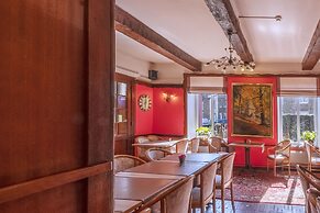 Hostellerie La Villa Des Roses