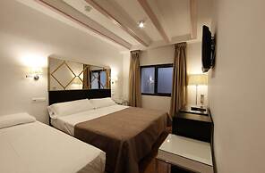 Hotel YIT El Postigo