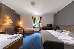 Carl Inn