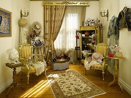 Erten Konak - Special Class